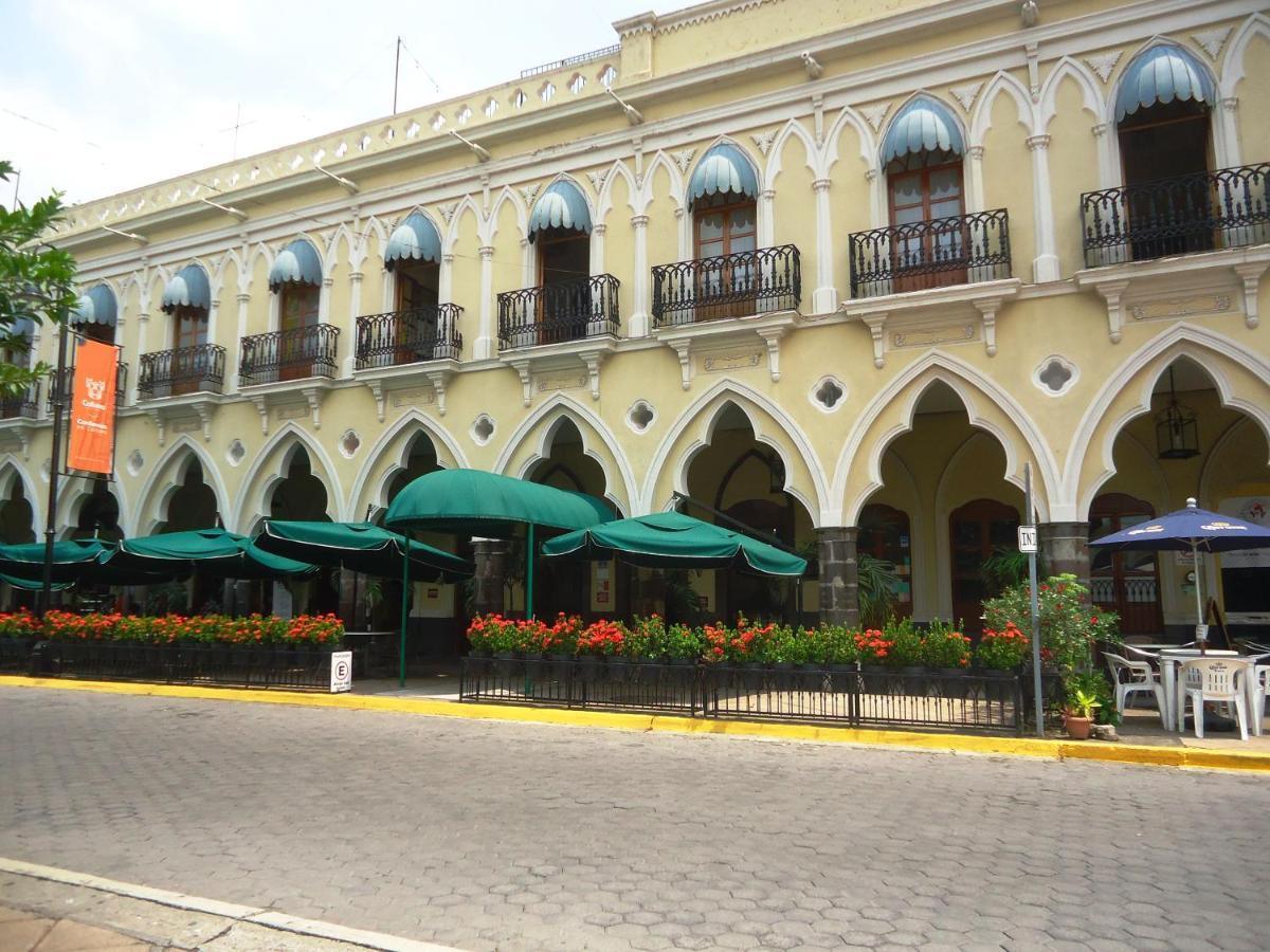 Hotel Concierge Plaza Colima Bagian luar foto