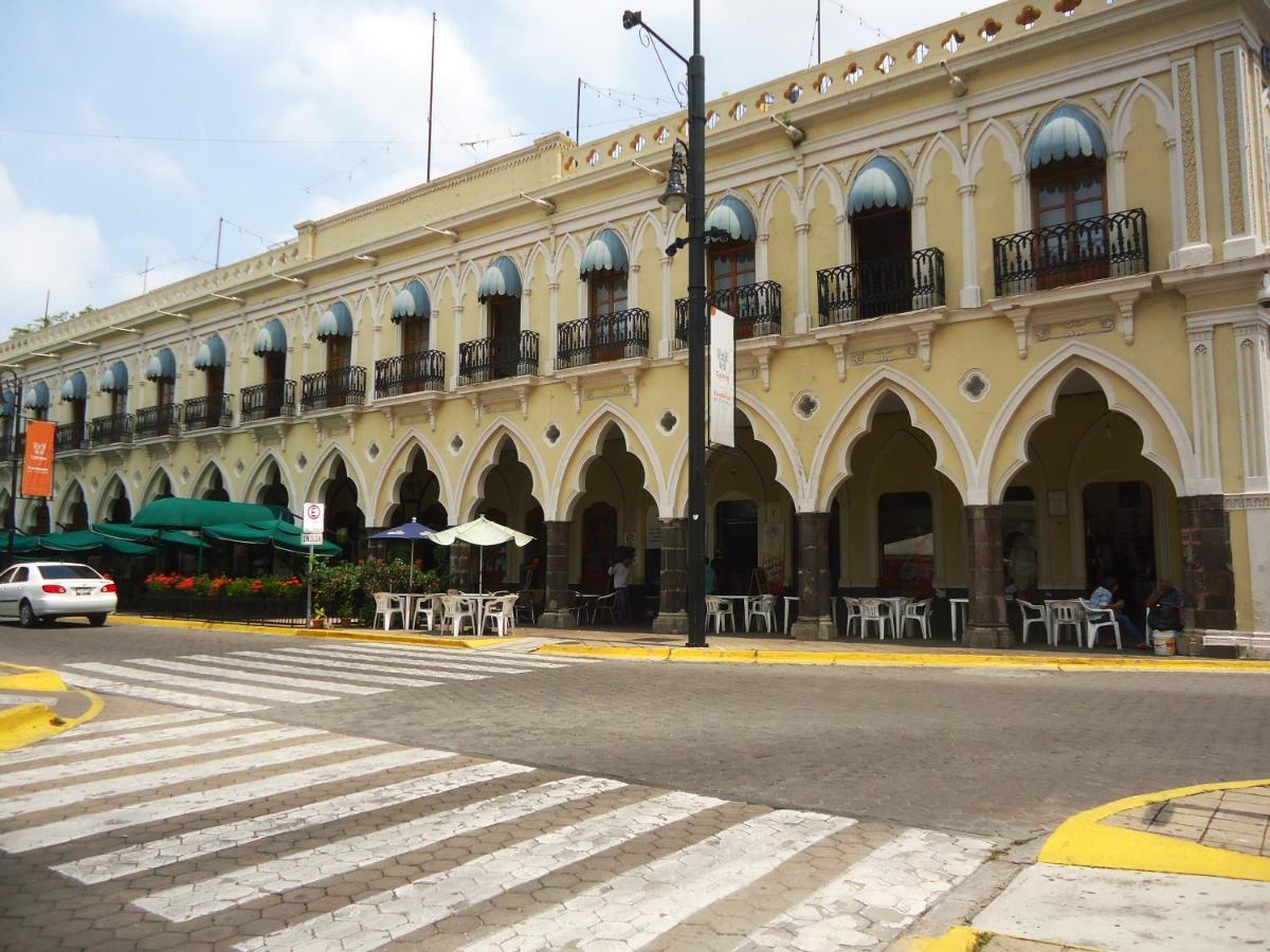 Hotel Concierge Plaza Colima Bagian luar foto