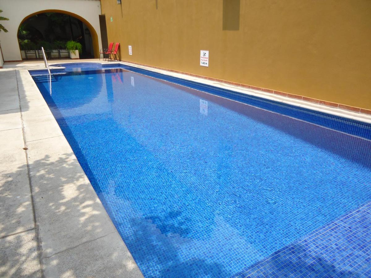 Hotel Concierge Plaza Colima Bagian luar foto