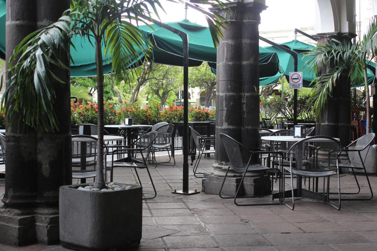 Hotel Concierge Plaza Colima Bagian luar foto