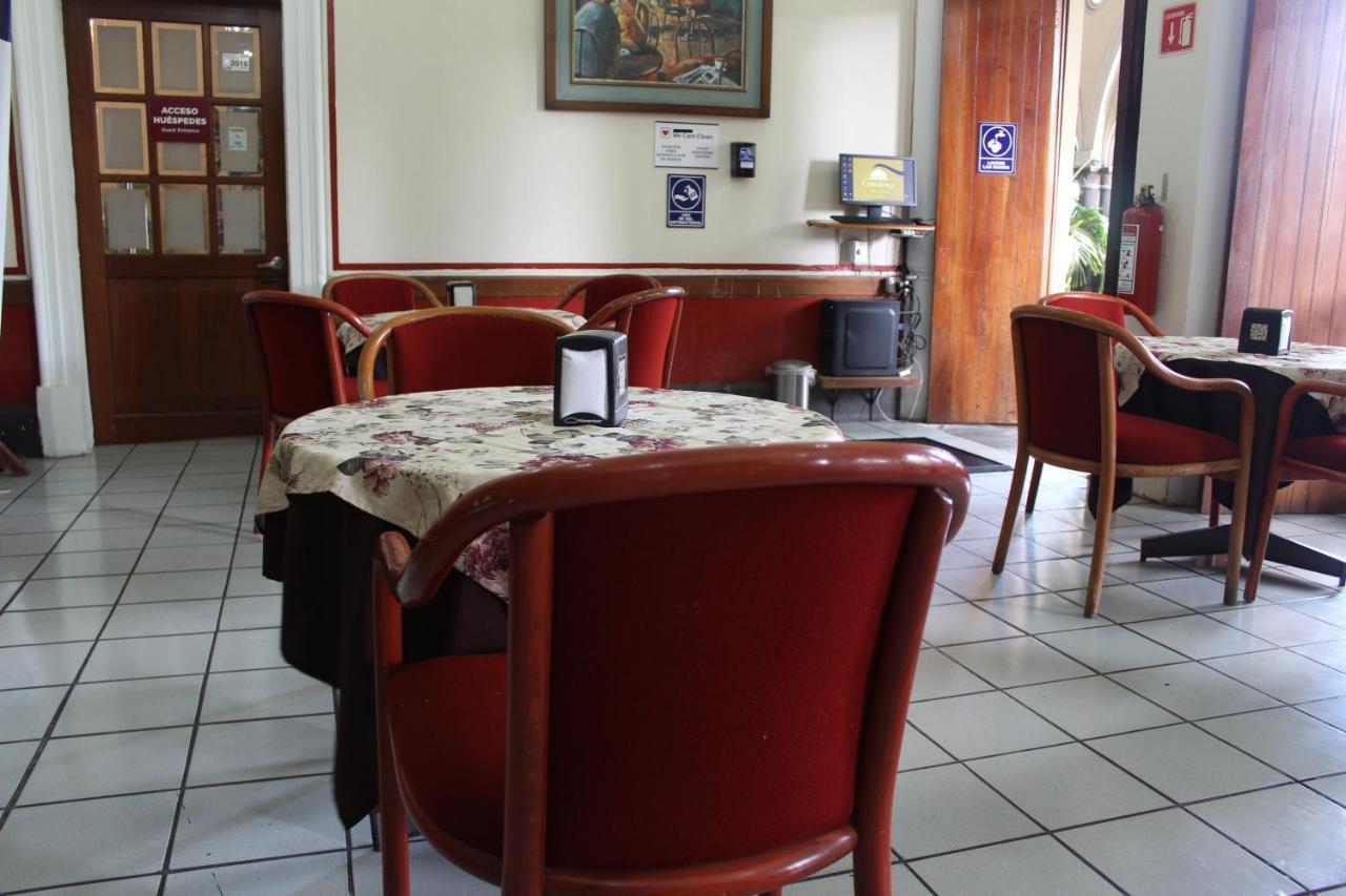Hotel Concierge Plaza Colima Bagian luar foto